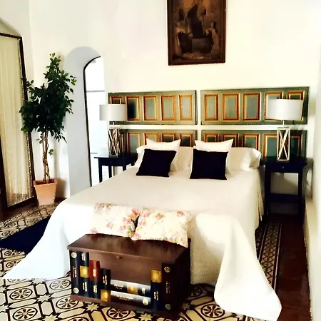 Luxurious In + Pool Villa *